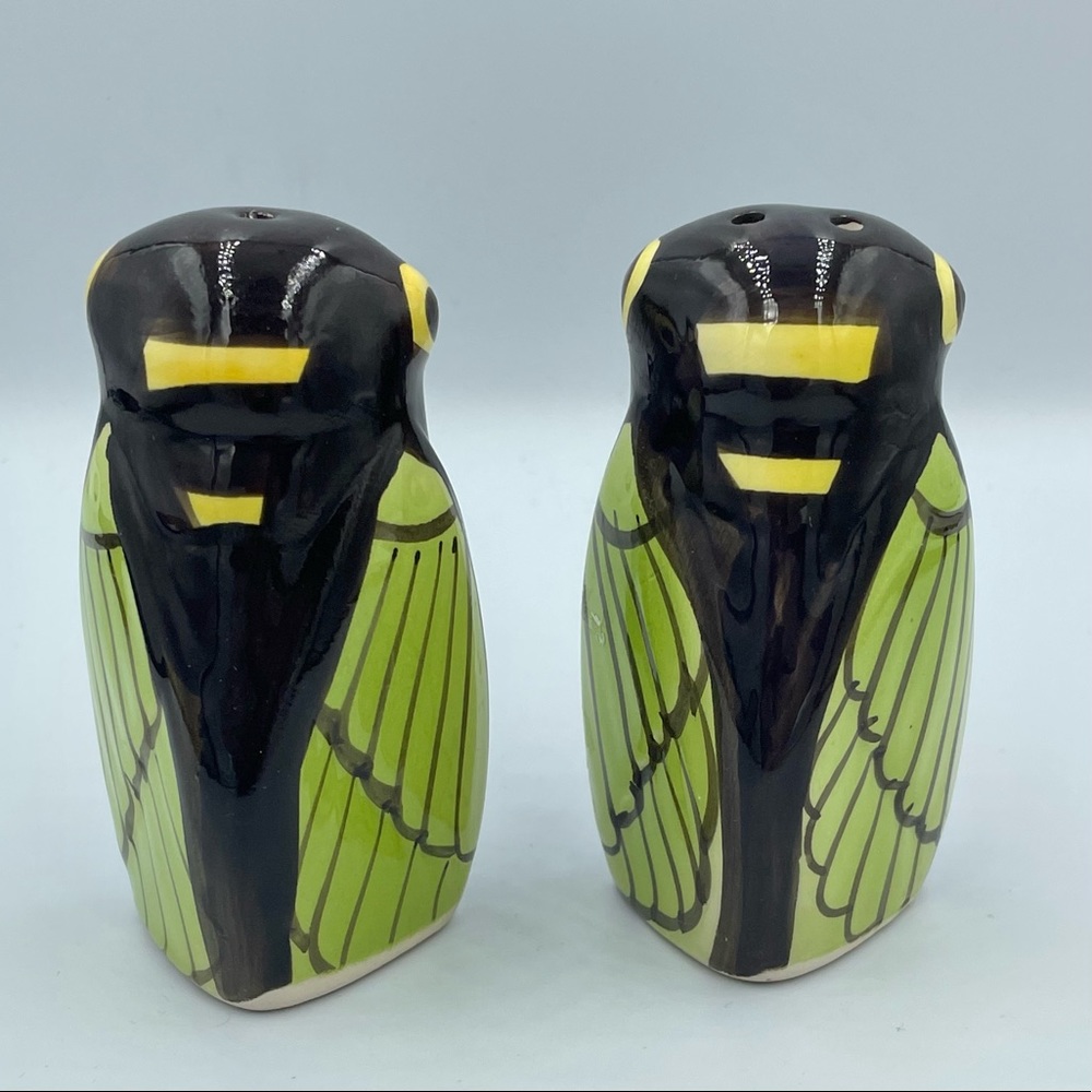 Vintage Ceramic Cicada French pottery tableware salt & pepper shakers
